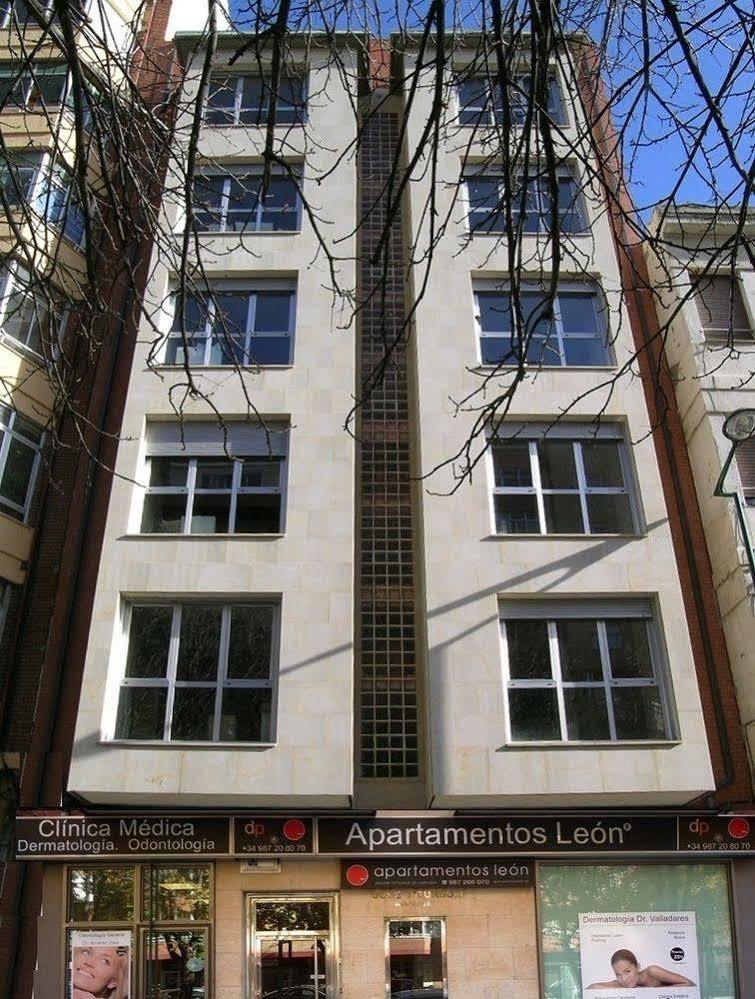 Apartamentos León Exterior foto